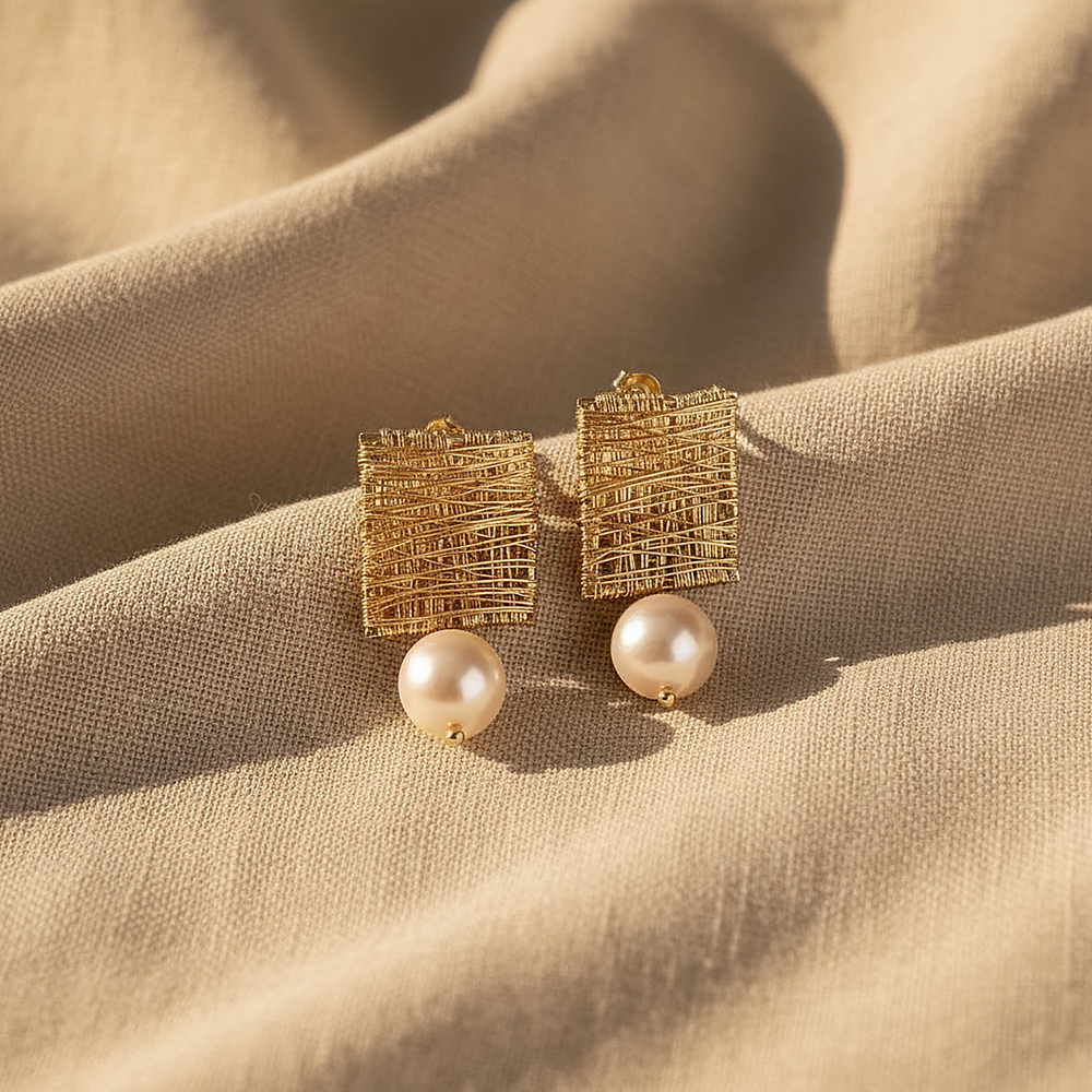 Coralie Pearl Earrings