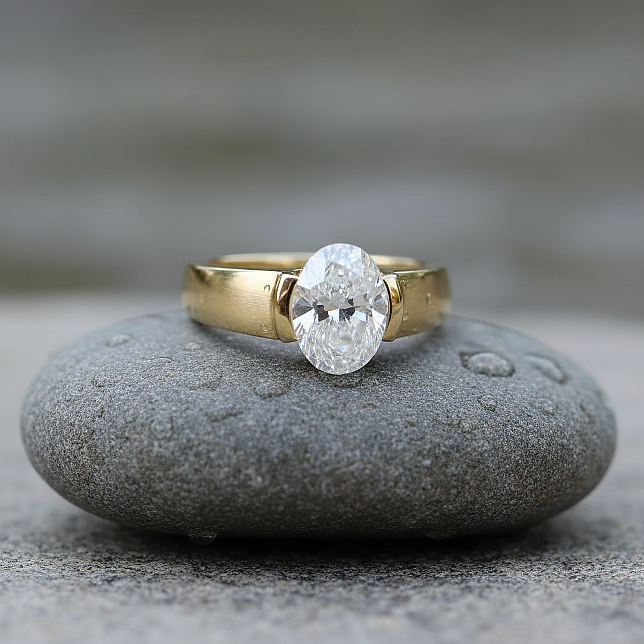 Bela Zirconia Ring