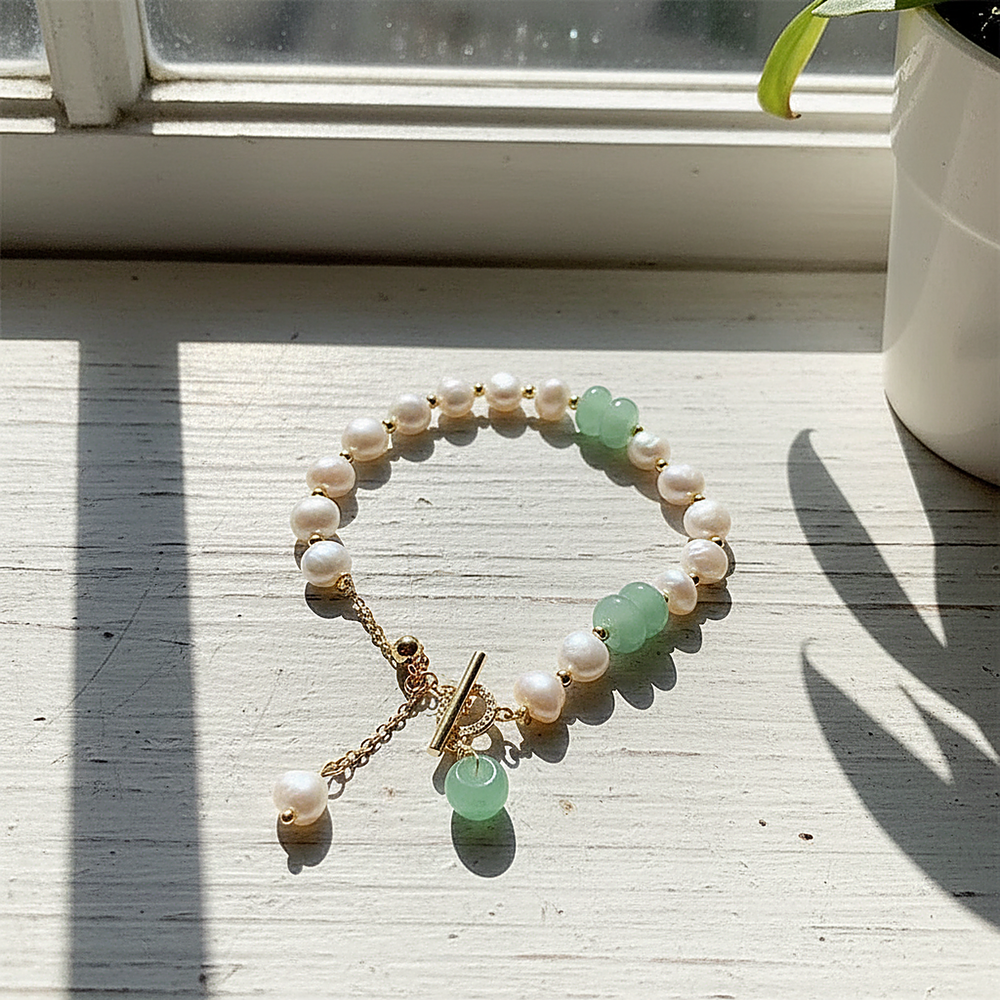 Selene Pearl Bracelet