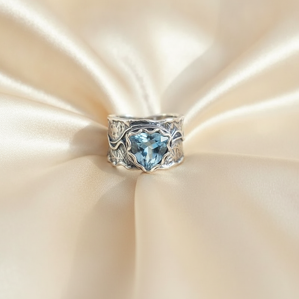 Faye Crystal Ring