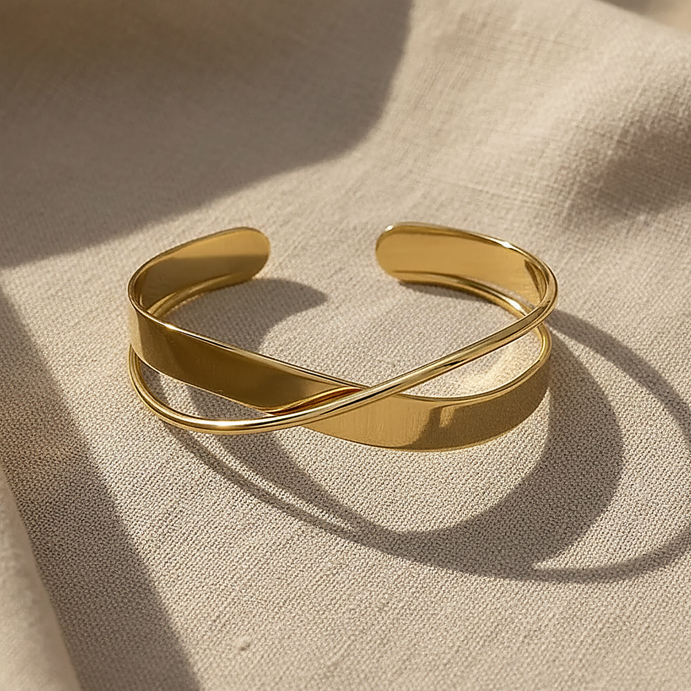 Marguerite Gold Bracelet