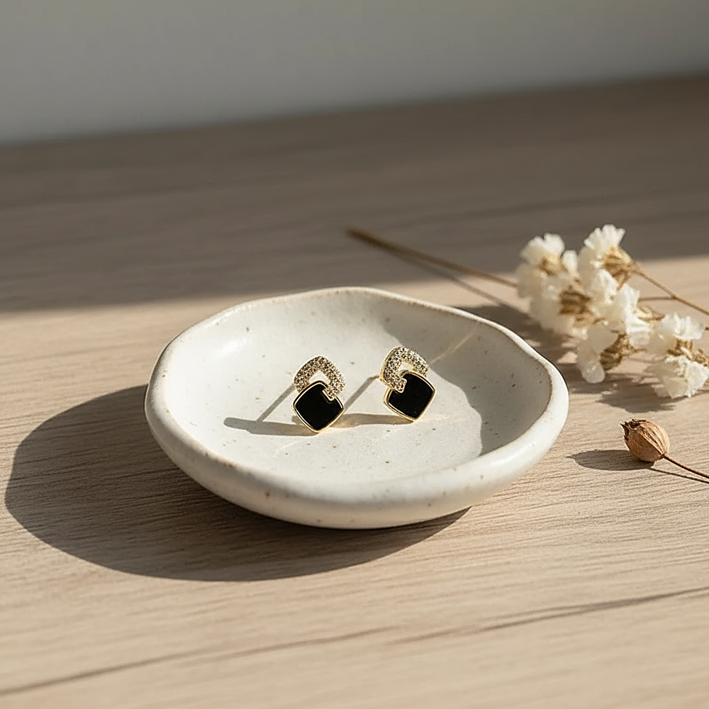 Bela Onyx Earrings
