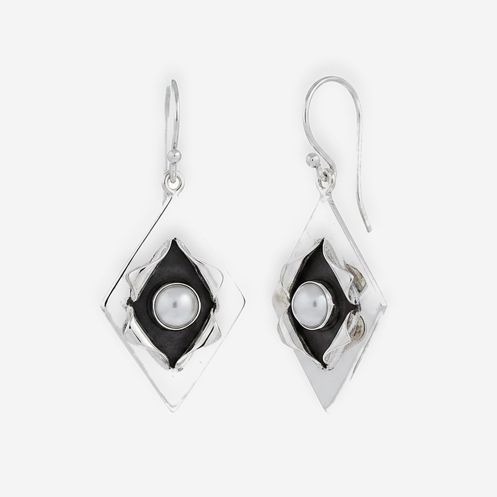 Zaria Pearl Earrings