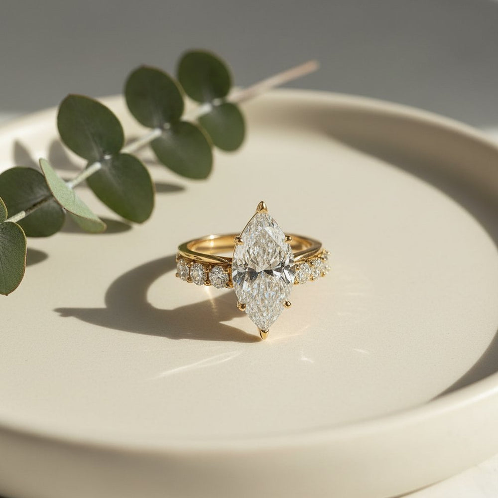 Vionnet Diamond Ring