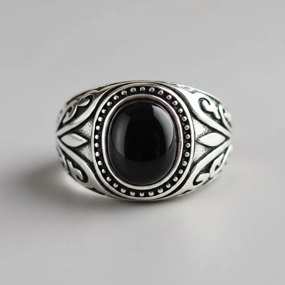 Nerine Onyx Ring