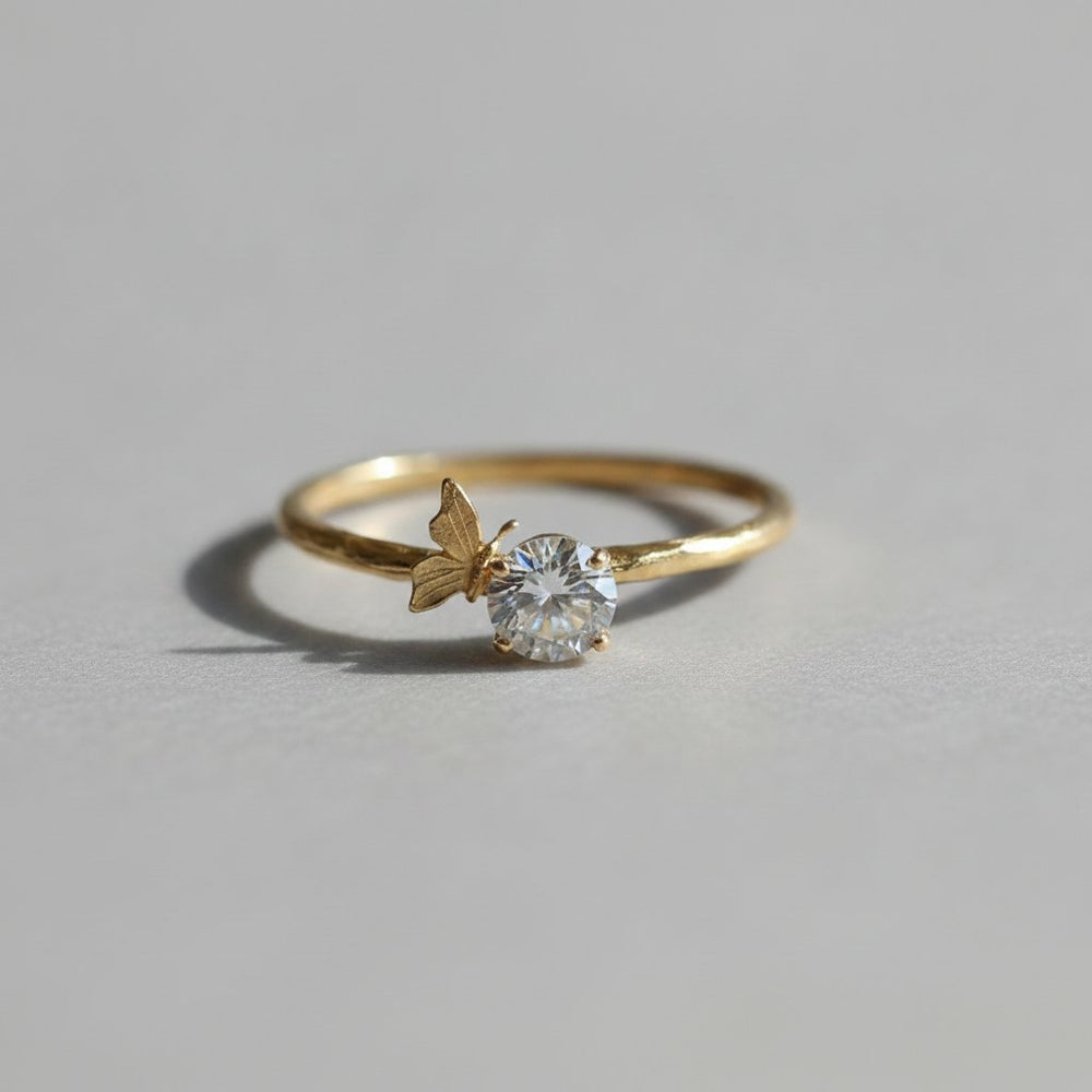 Solveig Crystal Ring