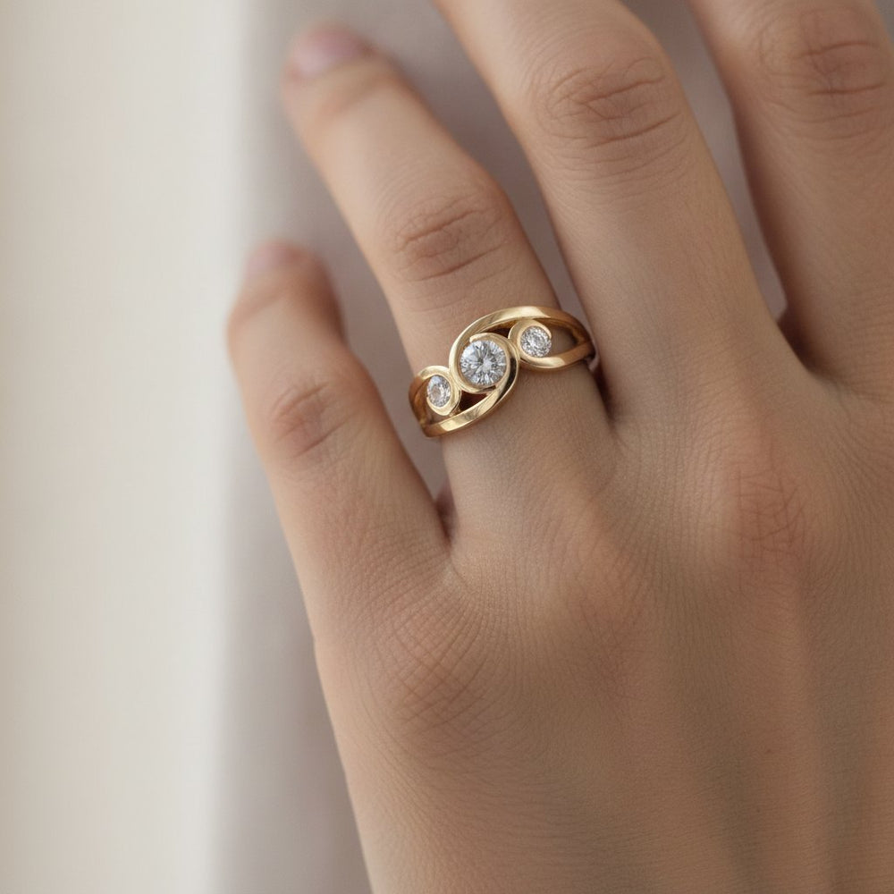 Fiora Zirconia Ring