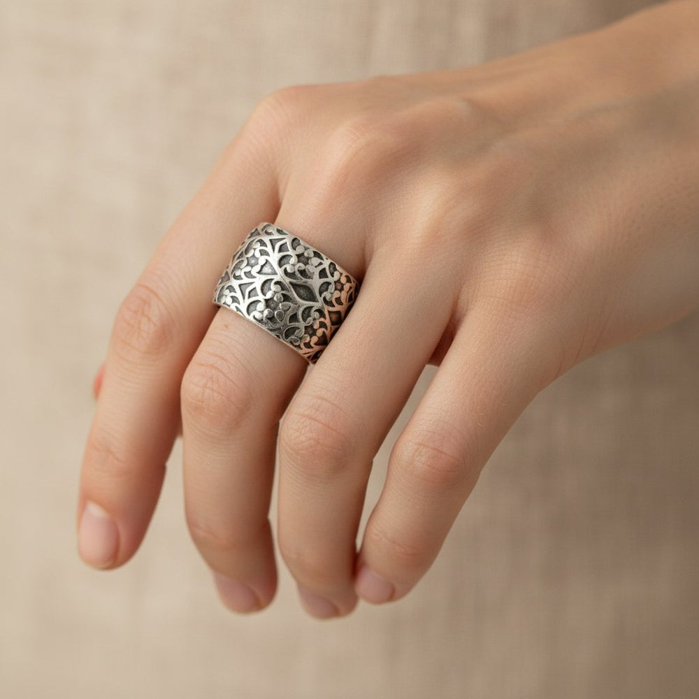 Fiora Silver Ring