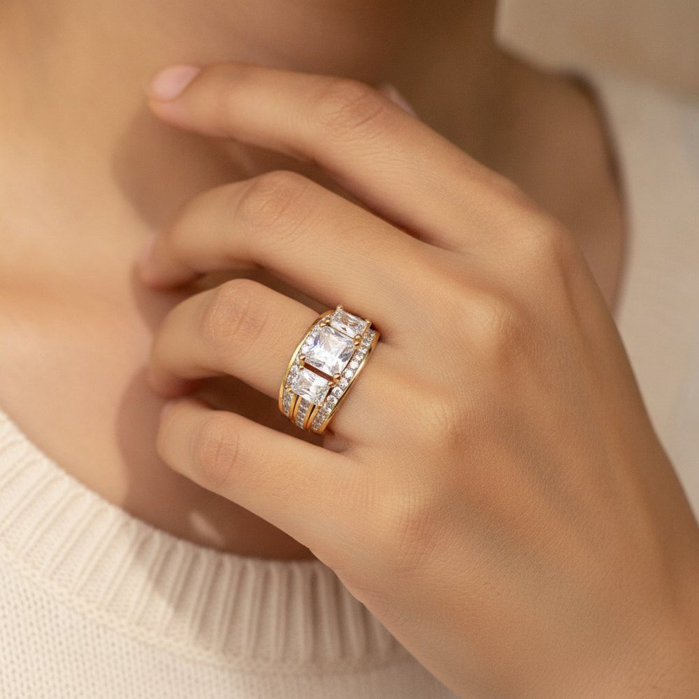 Hespera Gold Ring