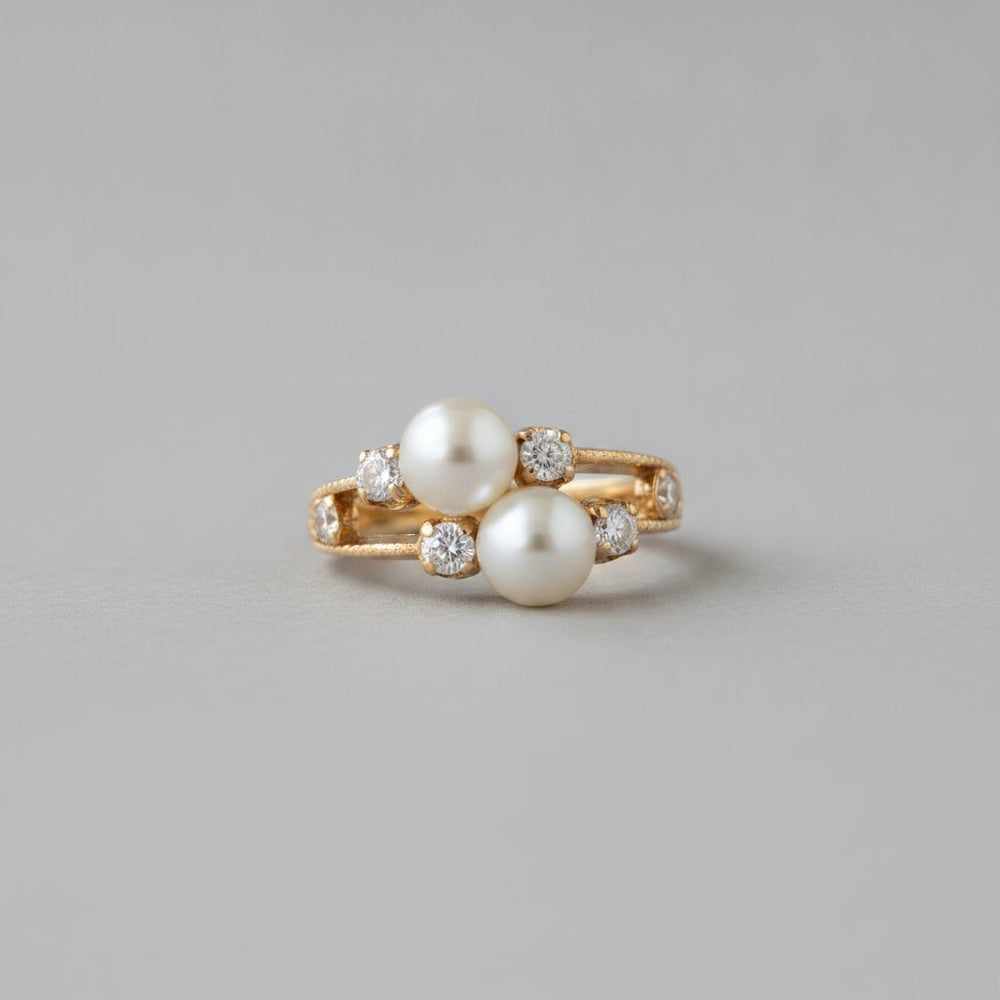 Selene Pearl Ring