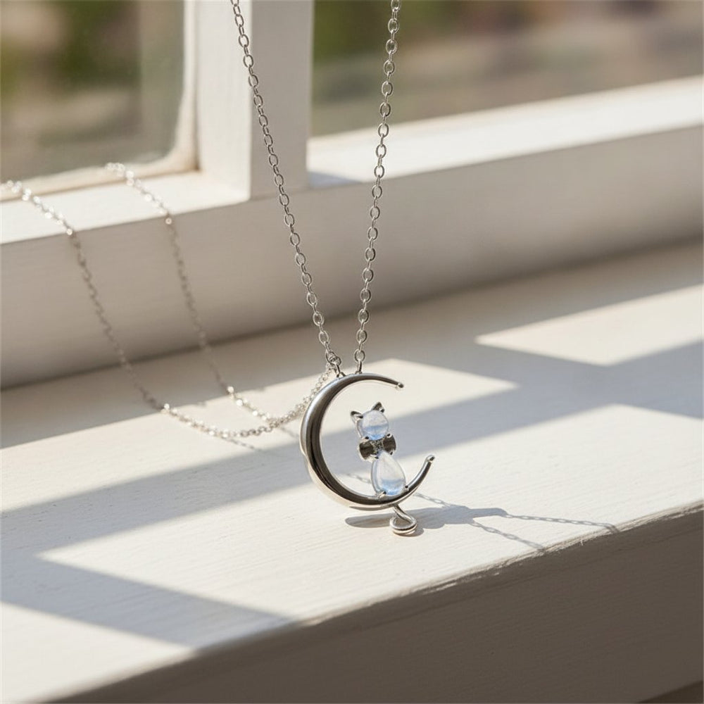 Bela Moonstone Necklace
