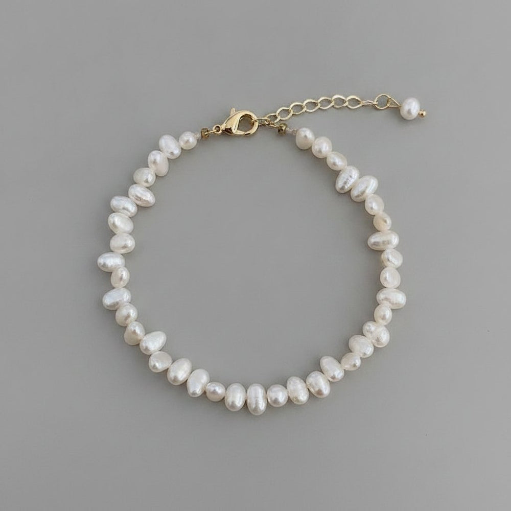 Genevieve Pearl Bracelet