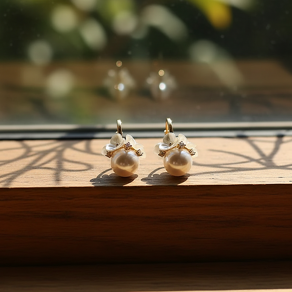 Solene Pearl Earrings