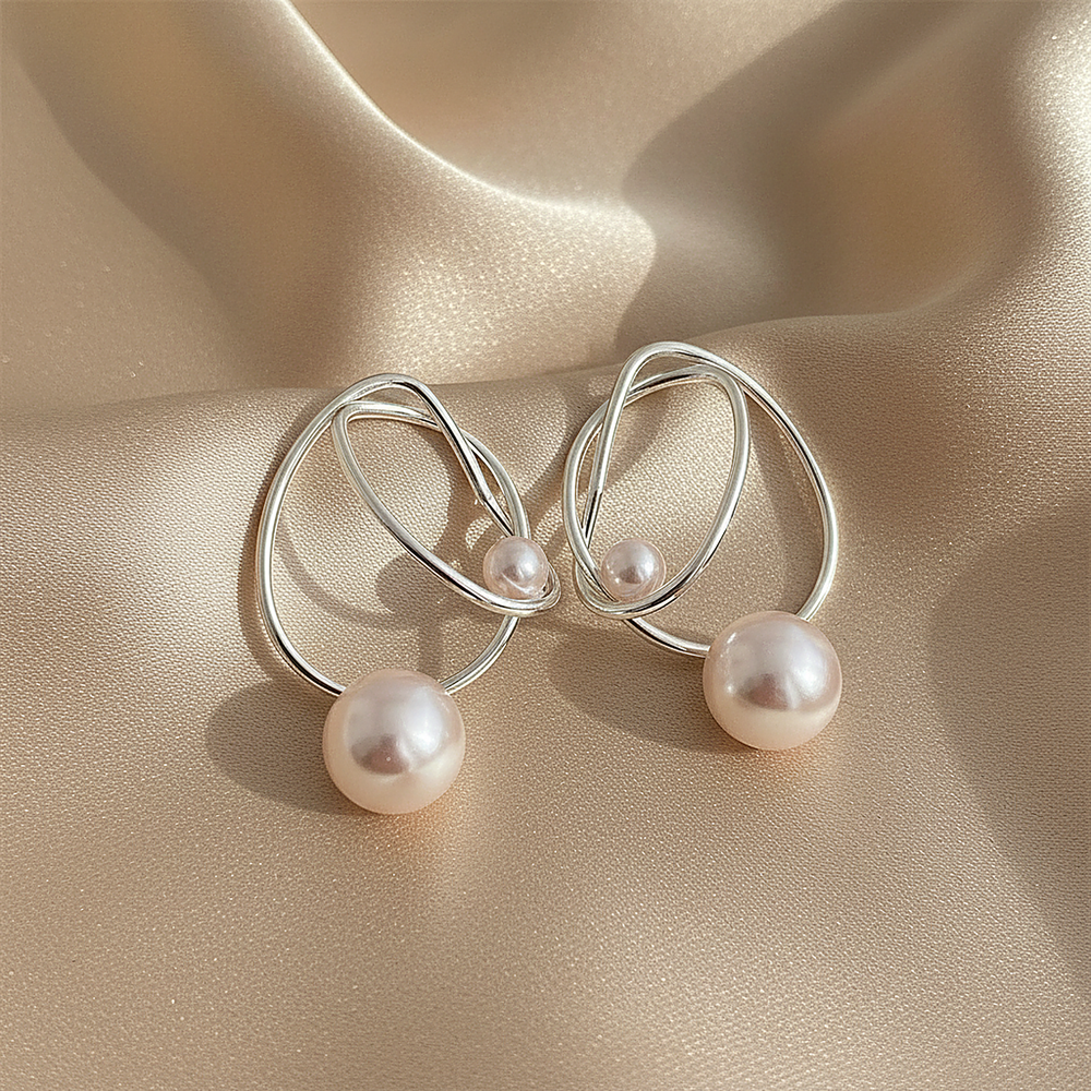 Clemence Pearl Earrings