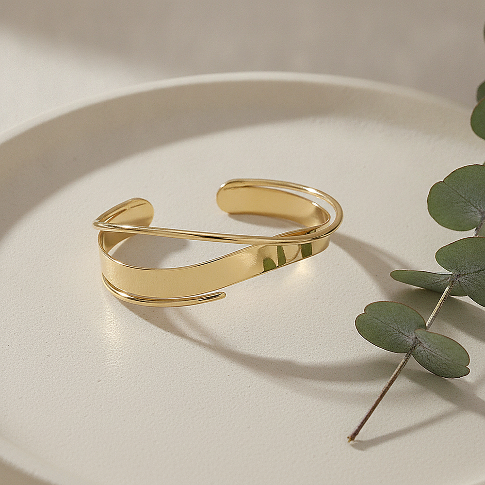 Marguerite Gold Bracelet
