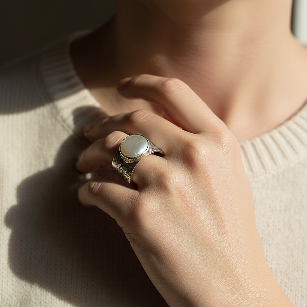 Vivienne Pearl Ring