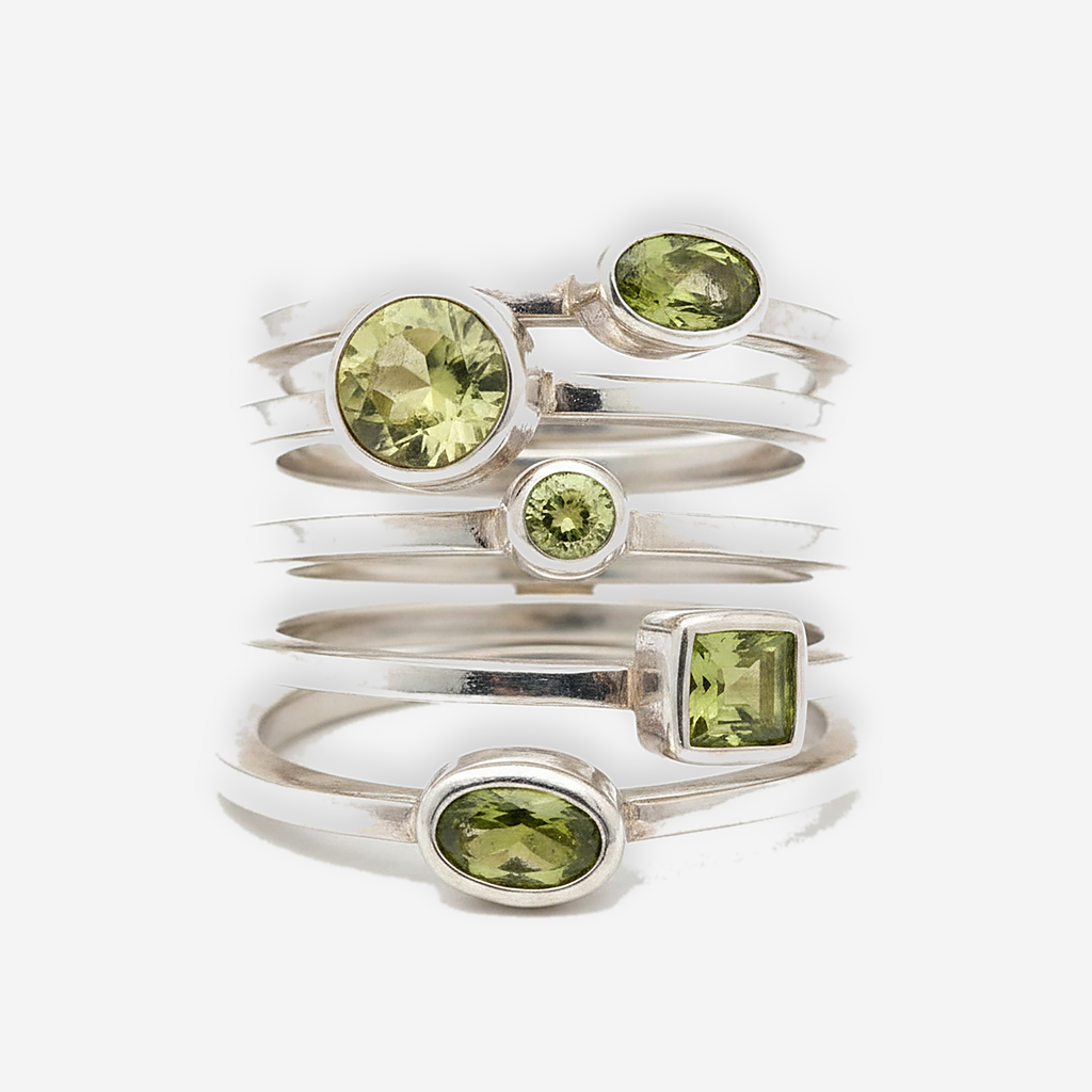 Leocadia Silver Ring