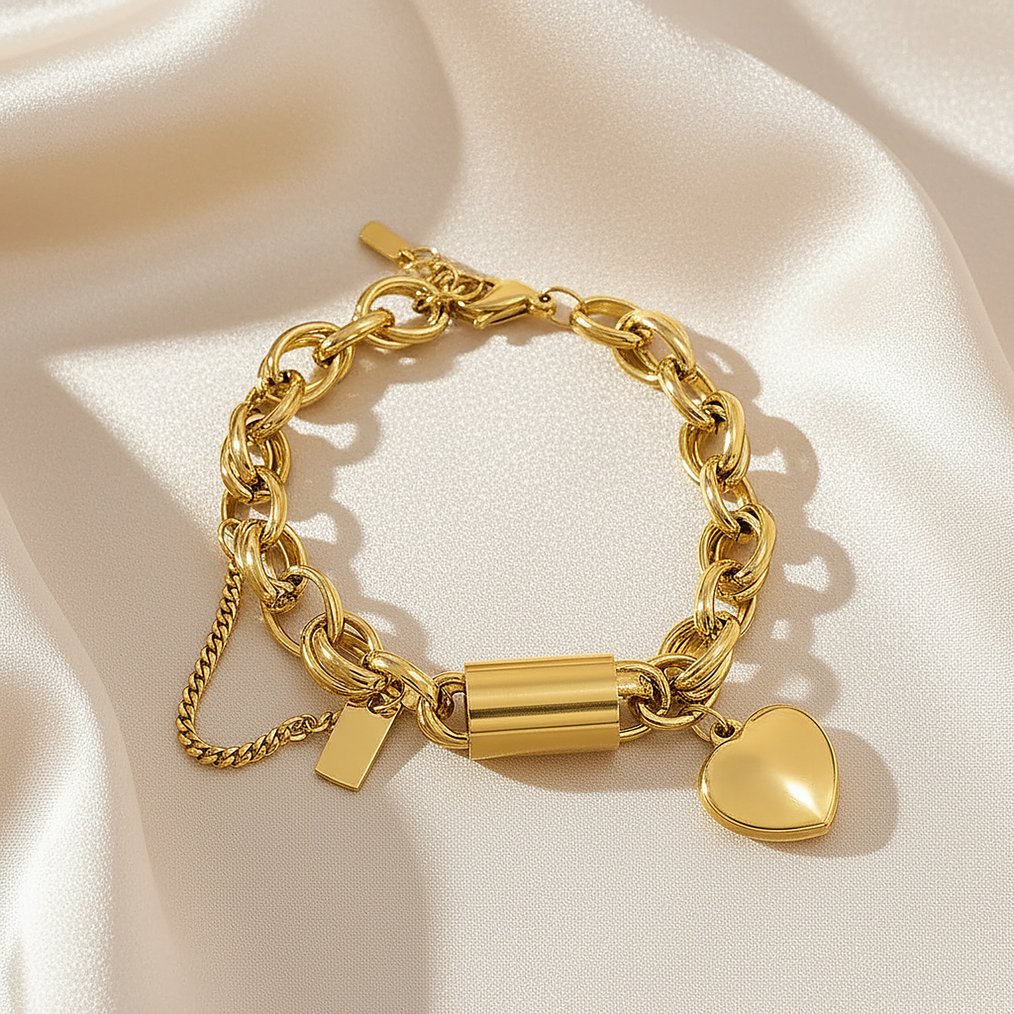 Vera Gold Bracelet
