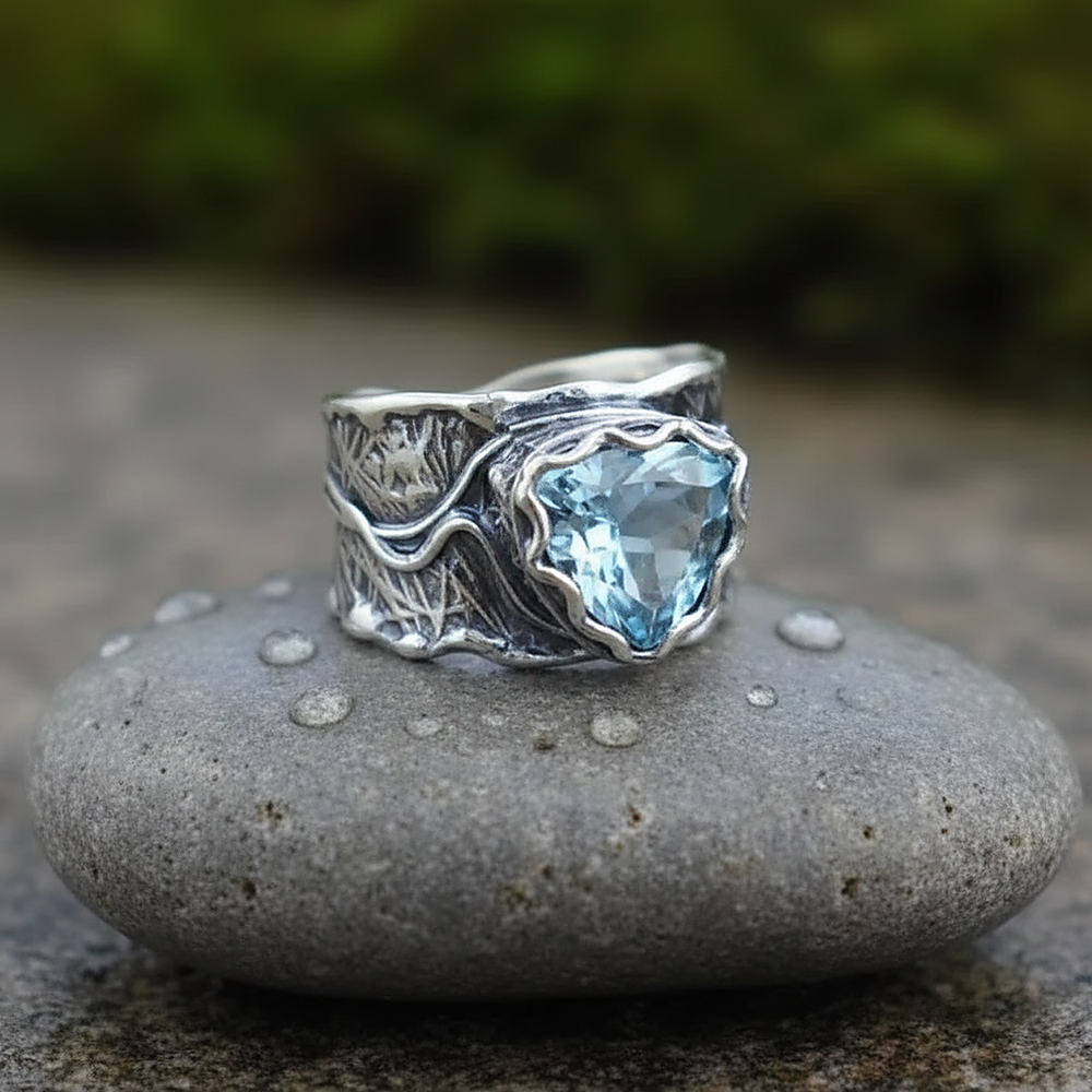 Faye Crystal Ring