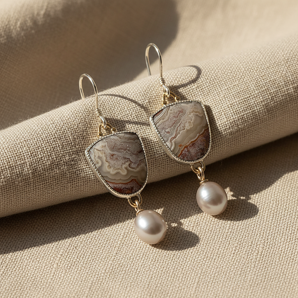 Hespera Pearl Earrings