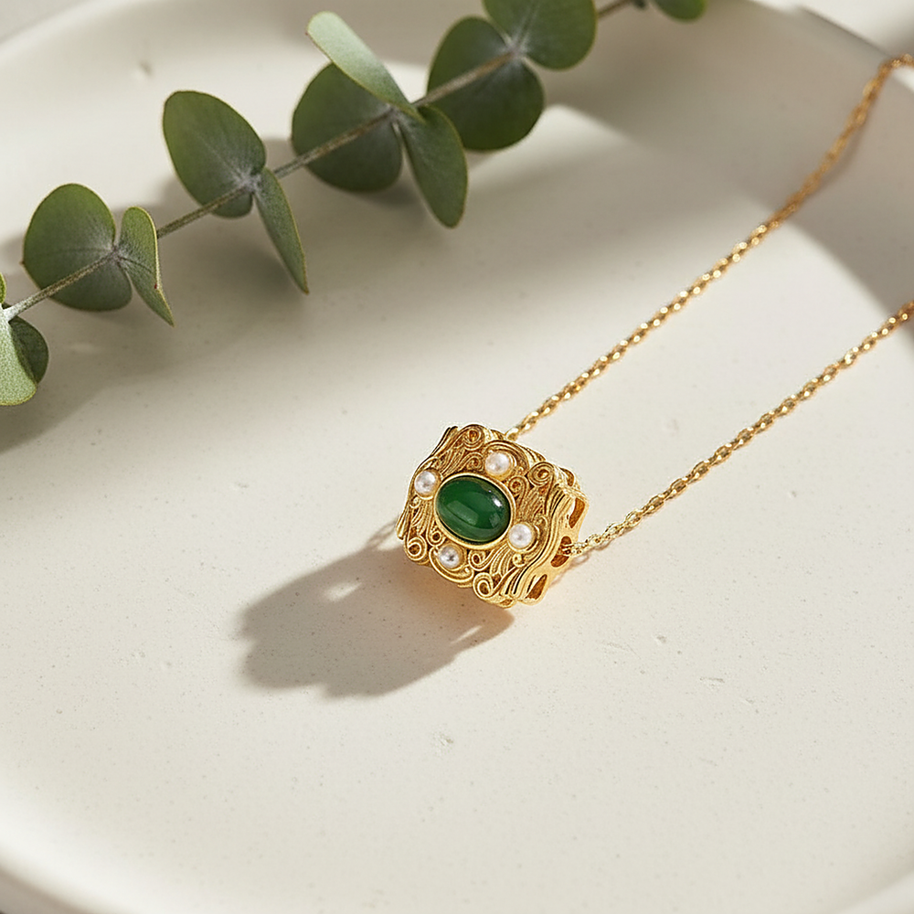 Lune Pearl Necklace