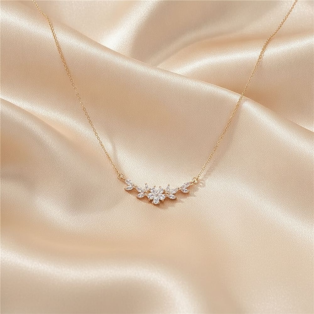 Quilla Necklace