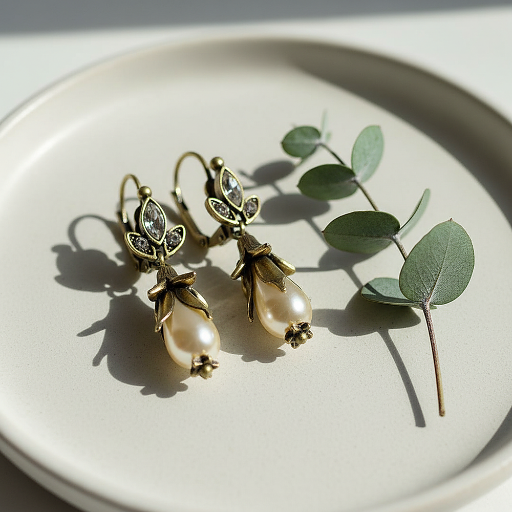 Jolie Pearl Earrings