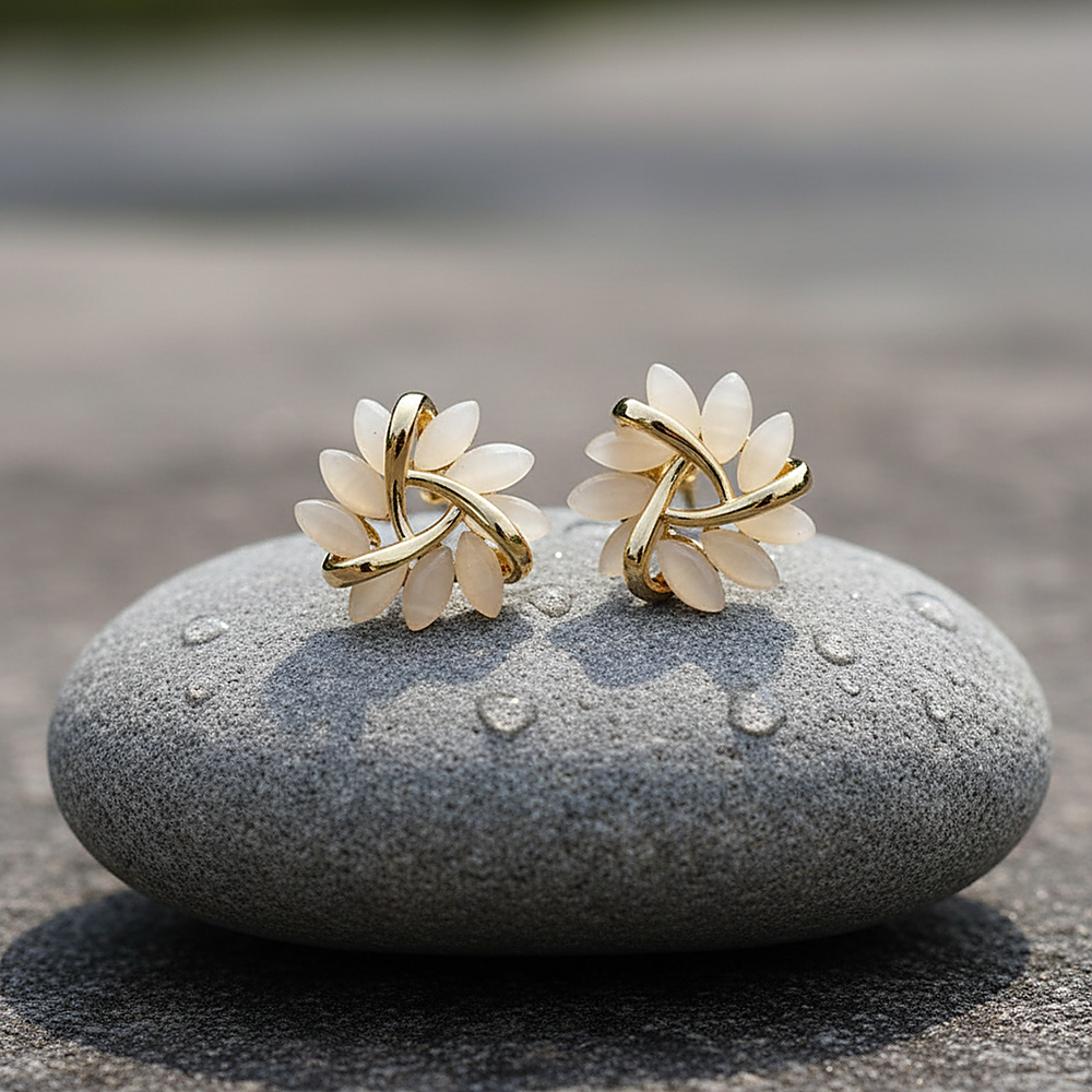 Selene Pearl Earrings