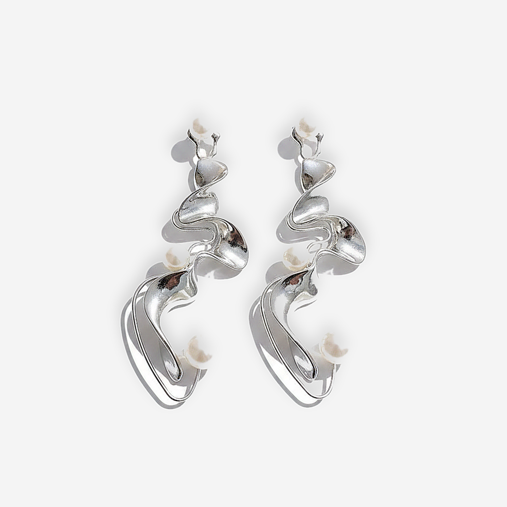 Vesper Pearl Earrings