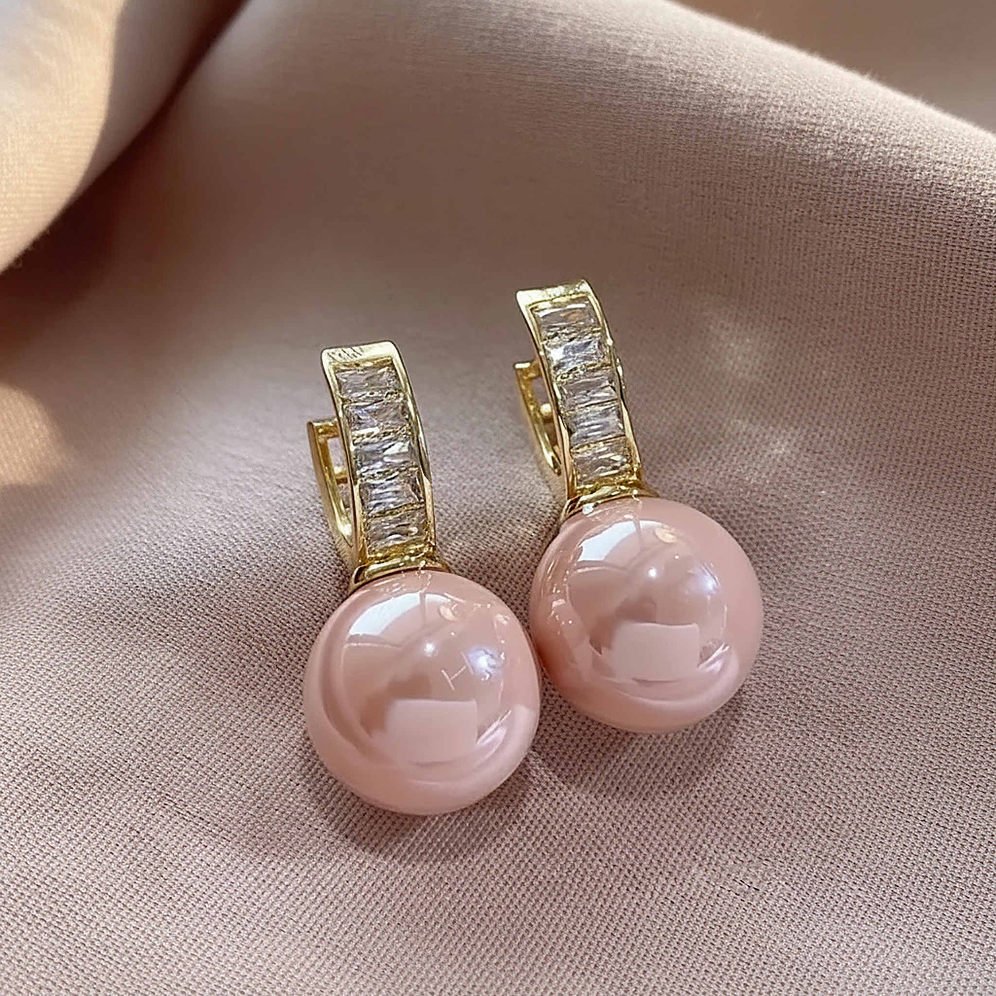 Lucienne Pearl Earrings