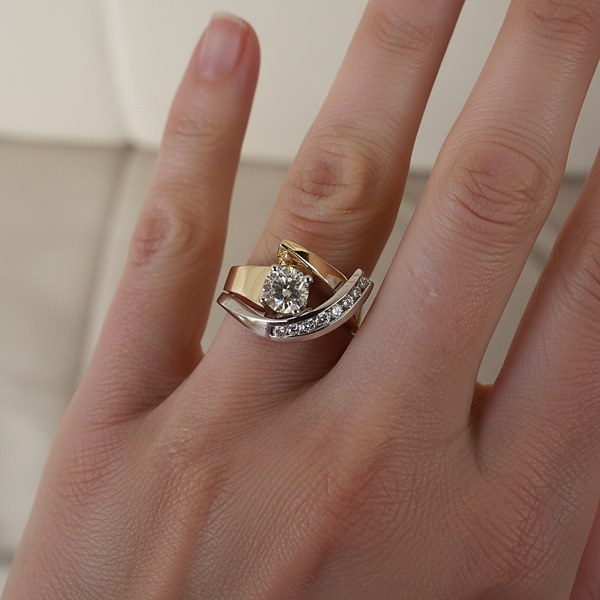 Thea Ring