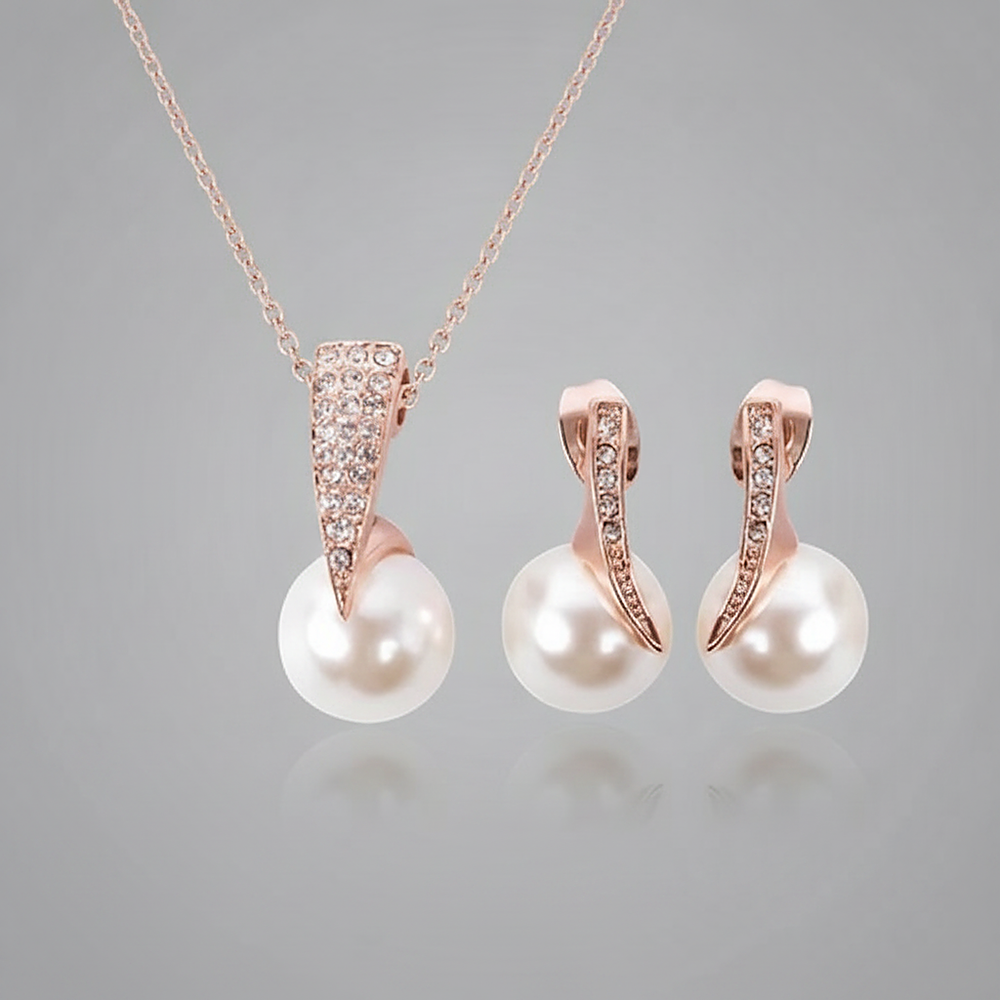 Lucine Pearl Earrings