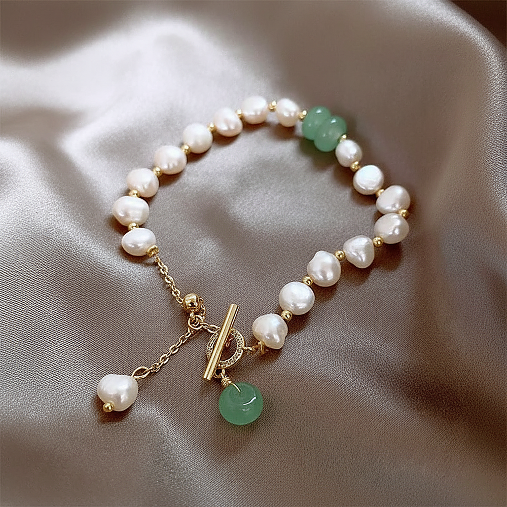 Selene Pearl Bracelet
