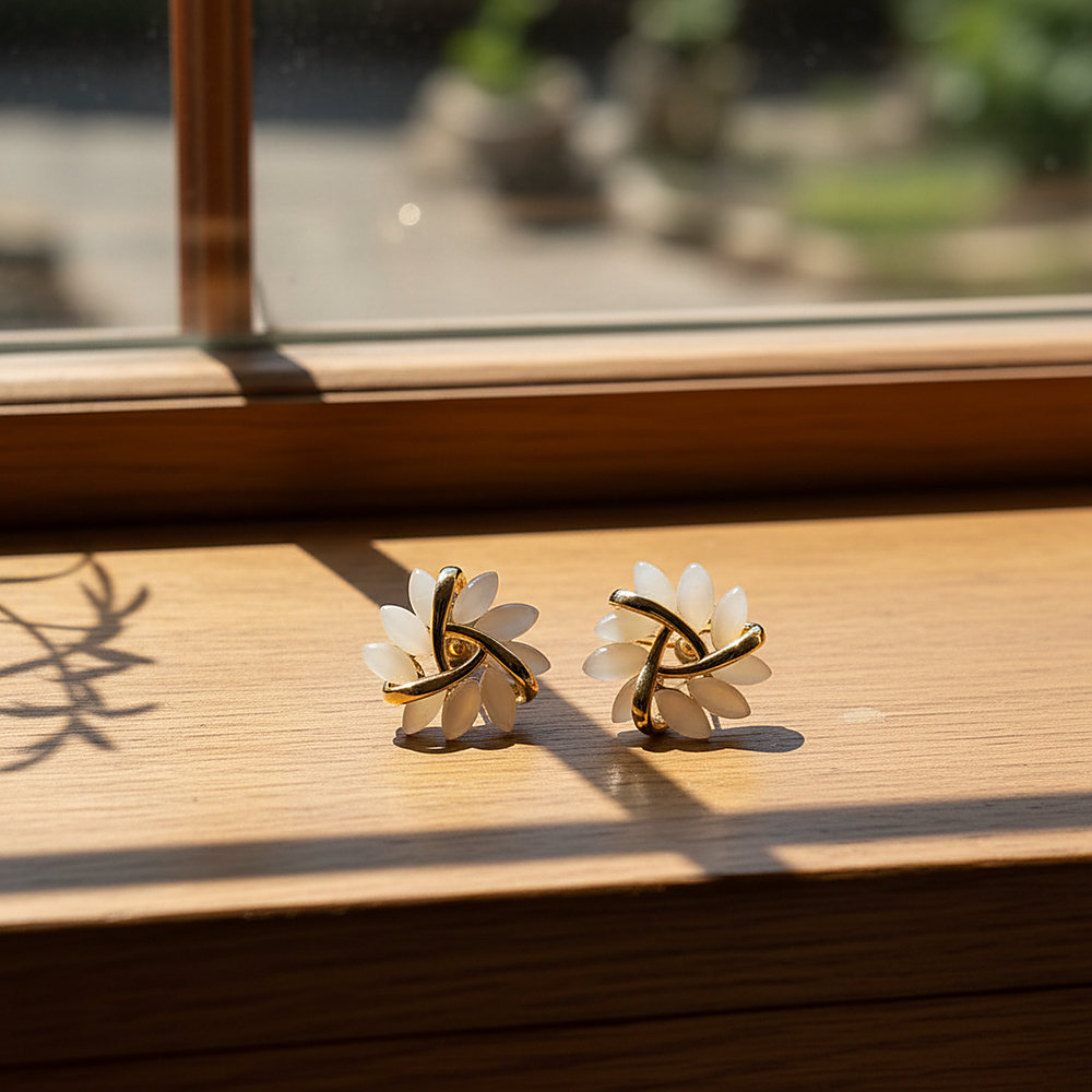 Selene Pearl Earrings