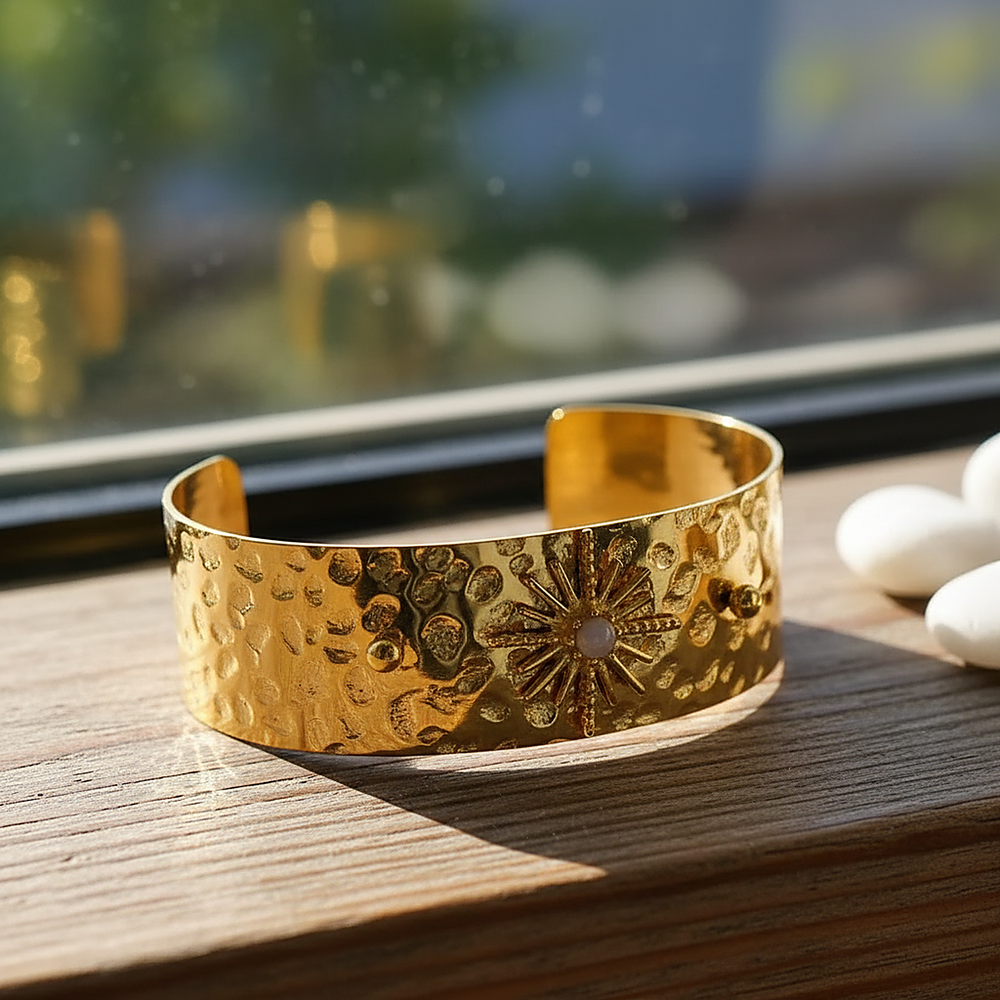 Isolde Gold Cuff
