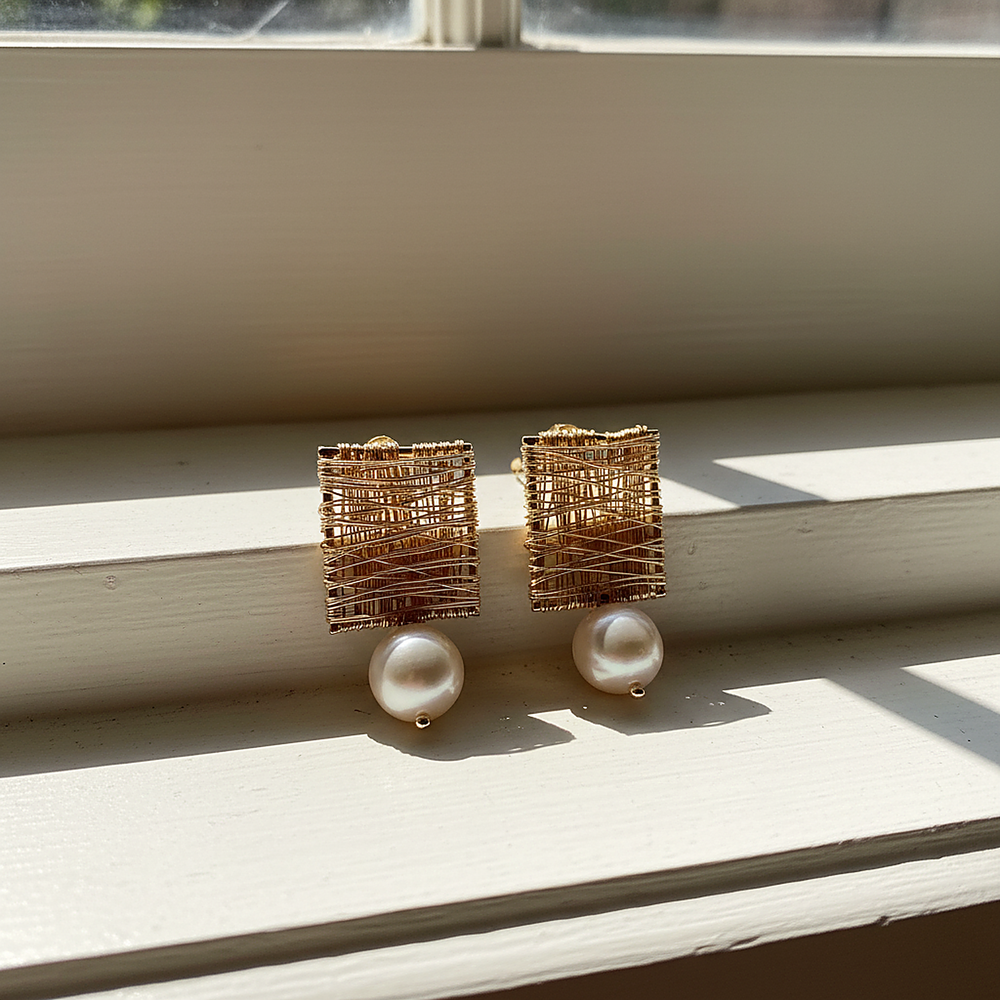 Coralie Pearl Earrings