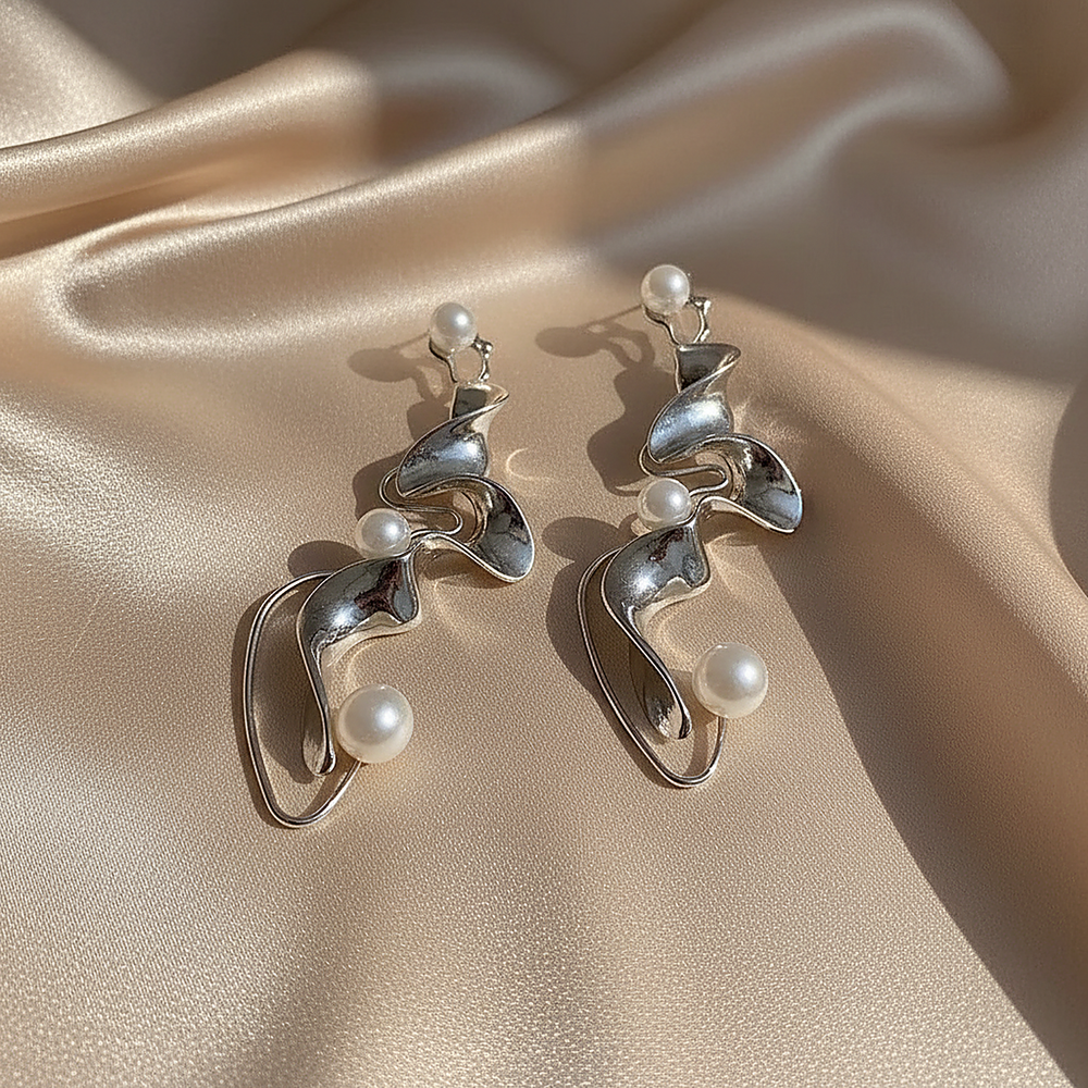 Vesper Pearl Earrings