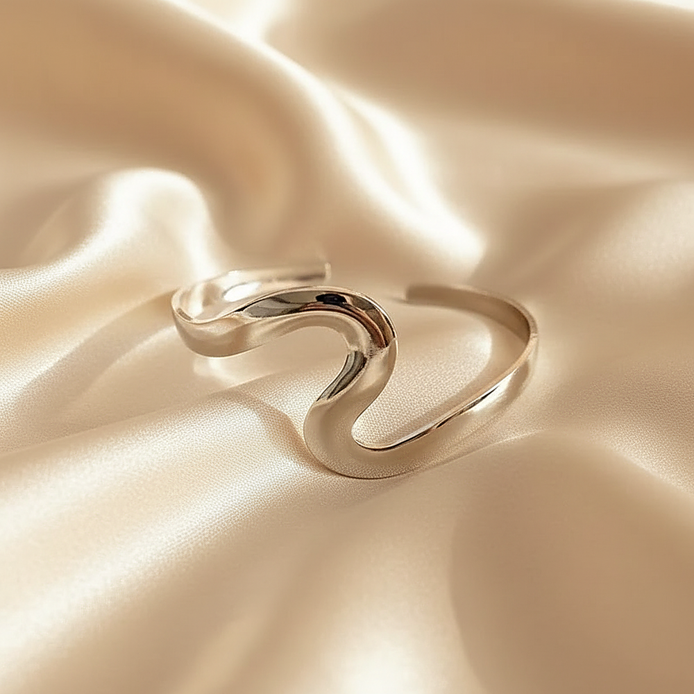 Bela Silver Cuff